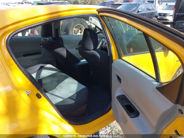 JTDKDTB37E1063877 Toyota PRIUS C