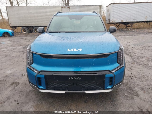 KNDAEFS56S6060012 KIA ev9