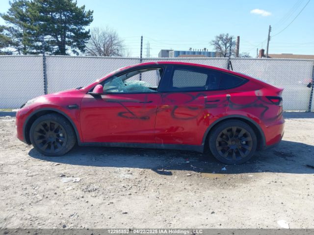 7SAYGAEE2PF760213 Tesla Model Y