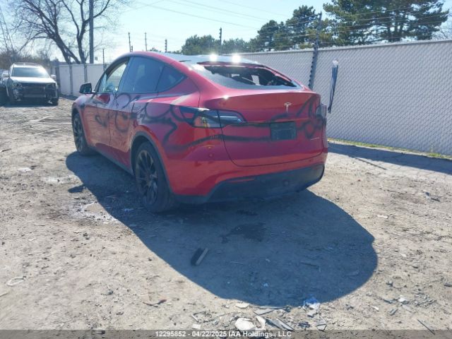 7SAYGAEE2PF760213 Tesla Model Y