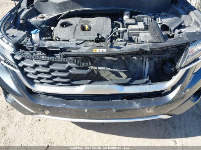 KNDEP2AA2N7245742 KIA Seltos