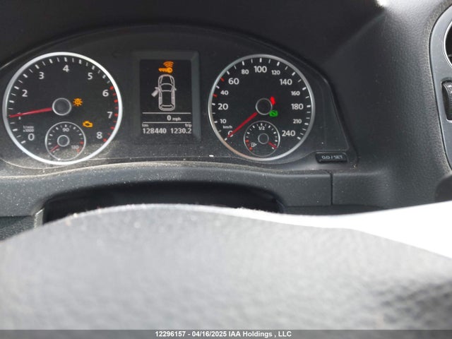 WVGLV7AX1HW502751 Volkswagen Tiguan