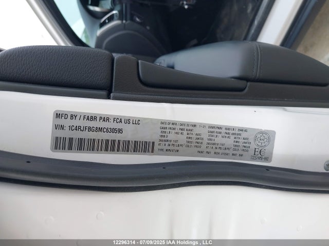 1C4RJFBG8MC630595 Jeep Grand Cherokee