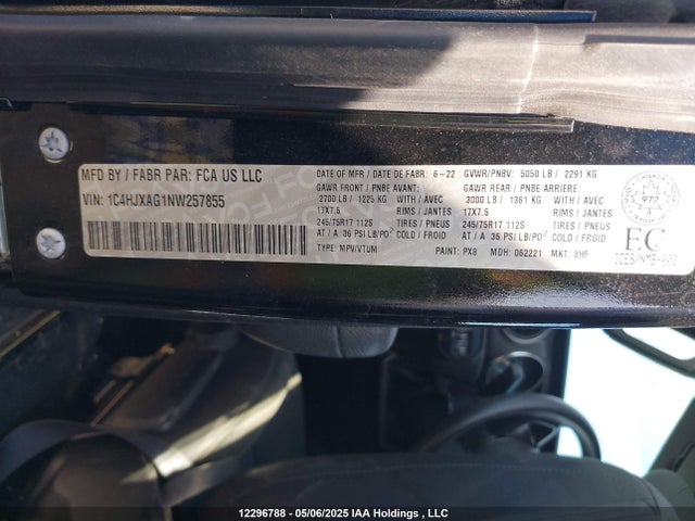 1C4HJXAG1NW257855 Jeep Wrangler Sport