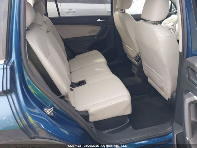 3VV2B7AX7JM050482 Volkswagen Tiguan