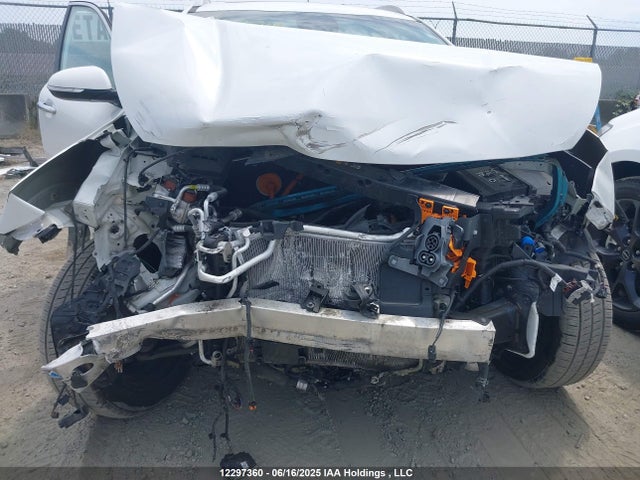 KNDCE3LG1N5135748 KIA Niro