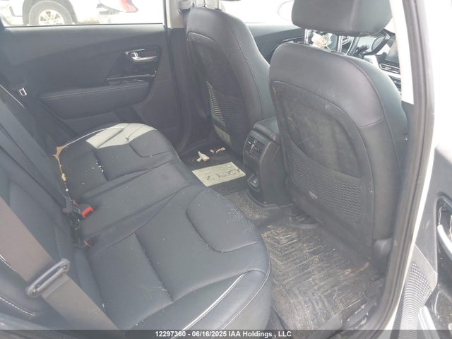 KNDCE3LG1N5135748 KIA Niro