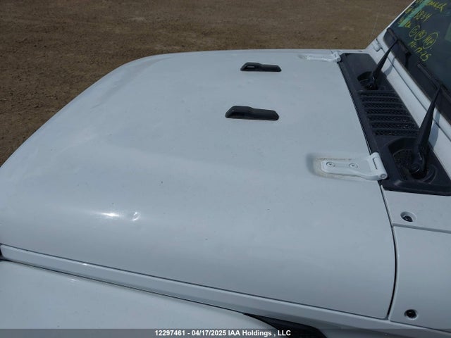 1C4HJXEGXPW573834 Jeep Wrangler