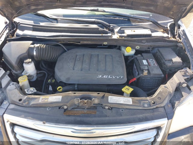 2C4RC1CG9ER284562 Chrysler Town and Country