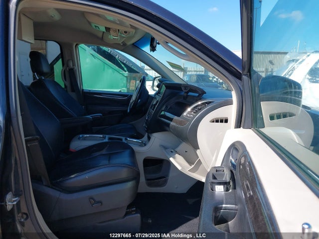 2C4RC1CG9ER284562 Chrysler Town and Country
