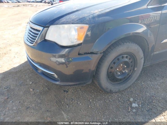 2C4RC1CG9ER284562 Chrysler Town and Country