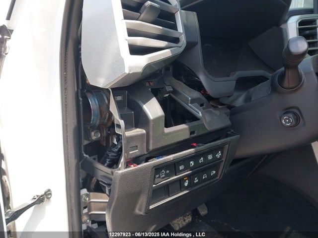 5TFNC5DB8NX008030 Toyota v35afts,1tm