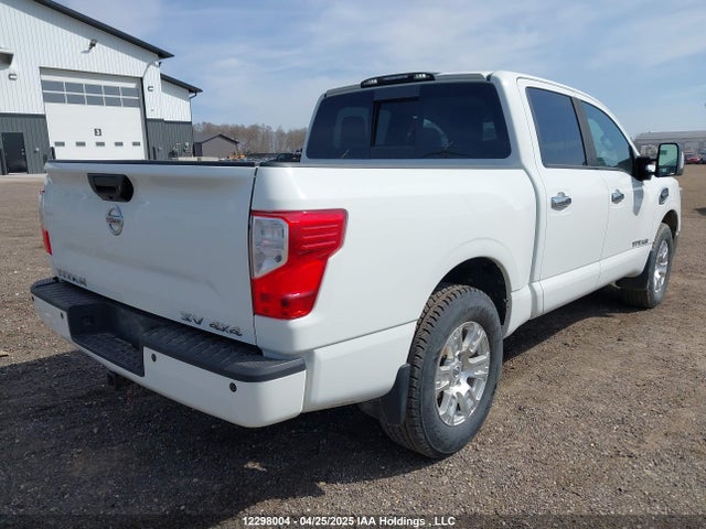 1N6AA1E51HN506587 Nissan 2017