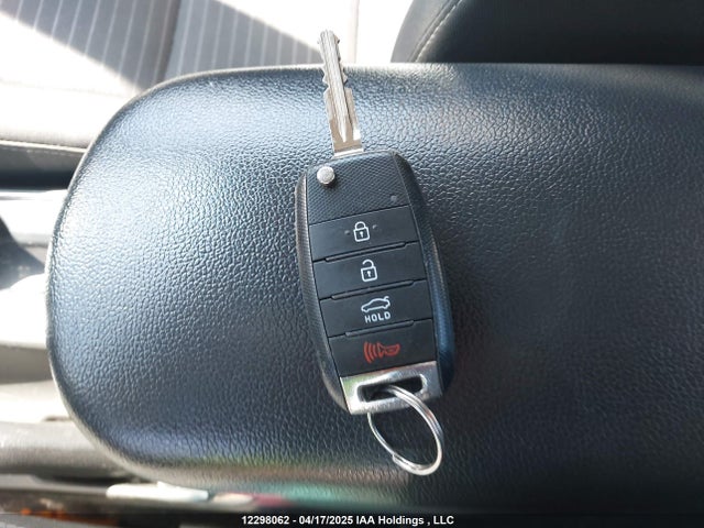 3KPFL4A78JE264368 KIA mpi nu