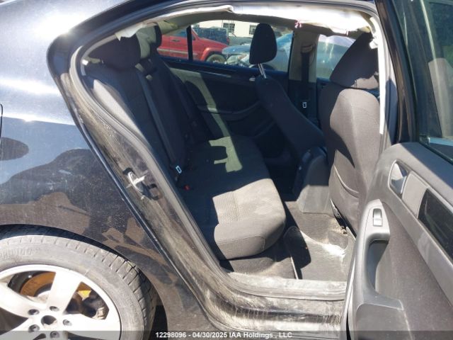 3VWD07AJ8GM336887 Volkswagen 2016