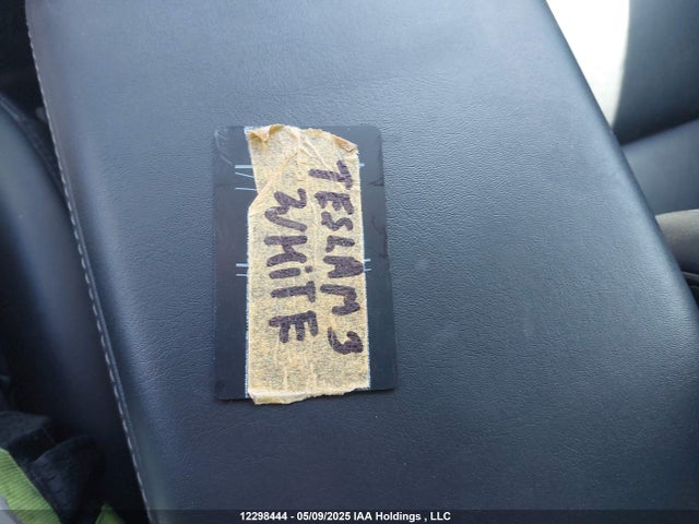 5YJ3E1EA2NF337137 Tesla MODEL 3