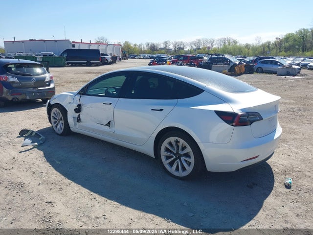 5YJ3E1EA2NF337137 Tesla MODEL 3