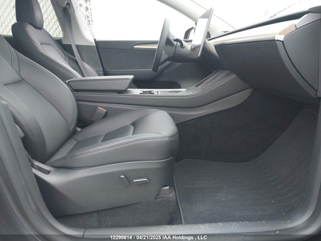 2023 Tesla Model Y მანქანა იყიდება აუქციონზე, vin: LRWYGDEE0PC081159, აუქციონის ნომერი: 12298614