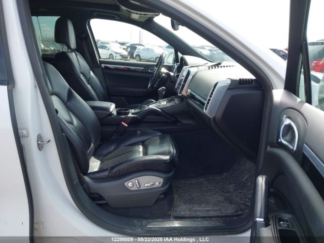 WP1AA2A28HKA86444 Porsche 2017