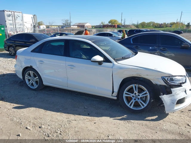 Audi A3 2017 WAUAUGFF0H1055452 Image 13