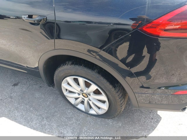 Porsche Cayenne 2017 WP1AA2A27HKA86614 Image 22