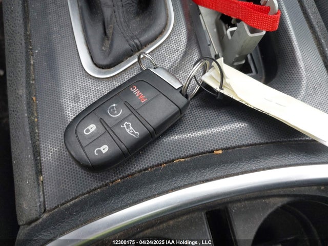 2C3CDXJG0GH238009 Dodge 2016
