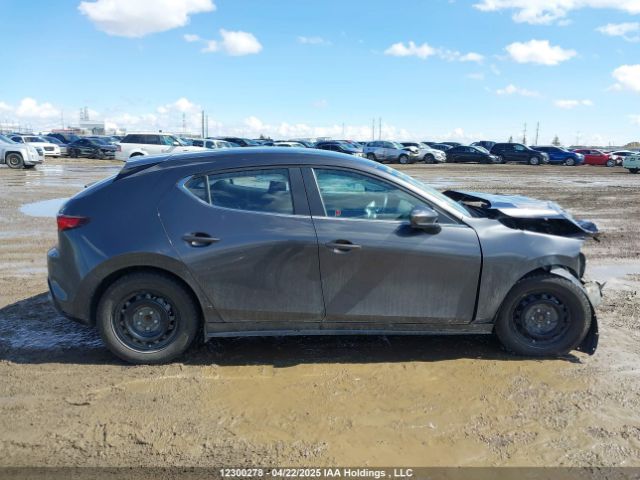 JM1BPAKM4R1703750 Mazda 3 Select Sport