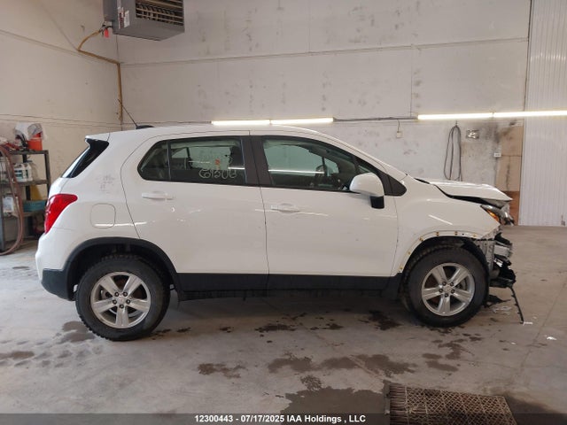 KL7CJNSMXNB528788 Chevrolet le2