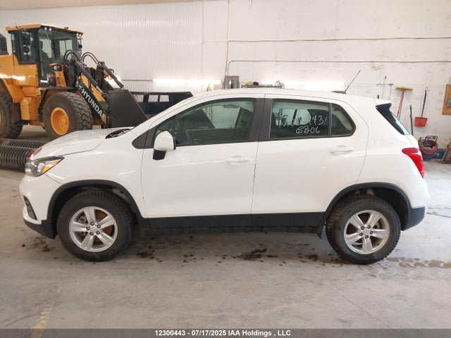 KL7CJNSMXNB528788 Chevrolet le2