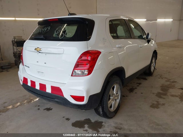 KL7CJNSMXNB528788 Chevrolet le2