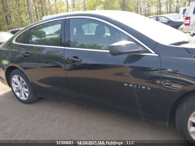 1G1ZD5ST5NF168021 Chevrolet MALIBU LT