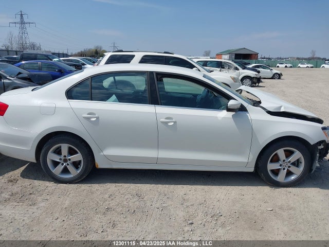 2013 Volkswagen Jetta 2.0 Tdi Comfortline მანქანა იყიდება აუქციონზე, vin: 3VWDL7AJ4DM202591, აუქციონის ნომერი: 12301115