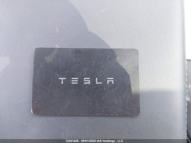 7SAYGDED0RF990053 Tesla Model Y