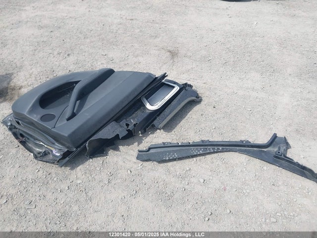 7SAYGDED0RF990053 Tesla Model Y