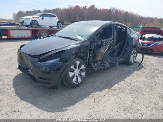 7SAYGDED0RF990053 Tesla Model Y
