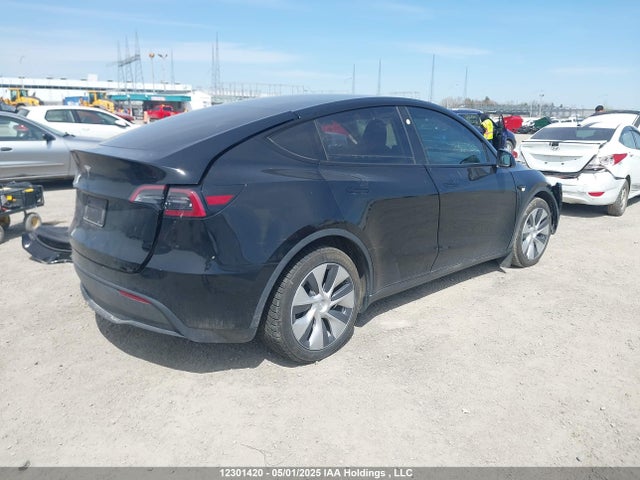 7SAYGDED0RF990053 Tesla Model Y