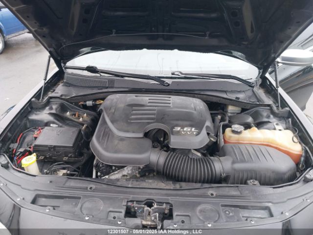 2C3CCASG5FH773026 Chrysler 300c Platinum