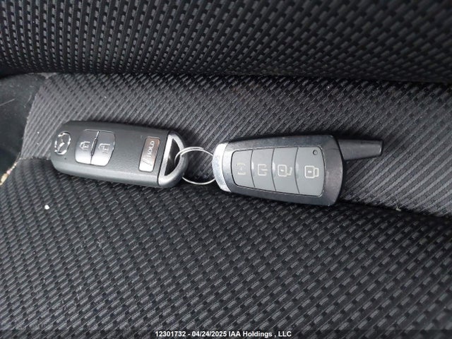 JM1BN1K75H1107240 Mazda MAZDA3