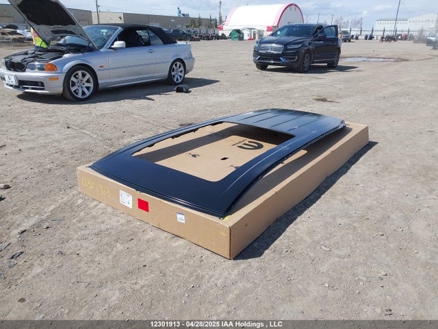 Chrysler 2022 2022 2C4RC3BG3NR110998 Image 2