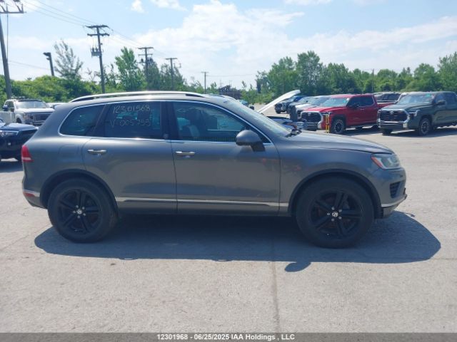 WVGRF7BP7HD005799 Volkswagen Touareg