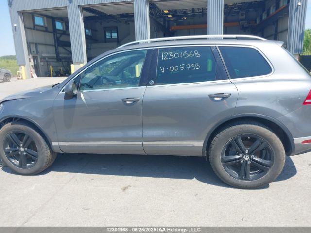 WVGRF7BP7HD005799 Volkswagen Touareg