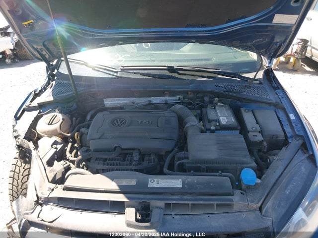 3VW217AU8FM051796 Volkswagen 2015
