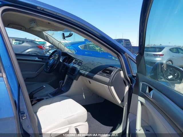 3VW217AU8FM051796 Volkswagen 2015