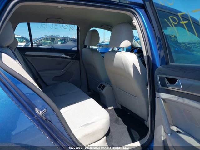 3VW217AU8FM051796 Volkswagen 2015