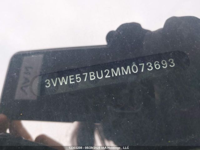 3VWE57BU2MM073693 Volkswagen tsi