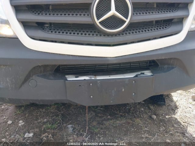 WD3BE7CD5JP633999 Mercedes-Benz mg5+mh5 with brake assist