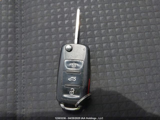 3VW267AJXGM256819 Volkswagen 2016