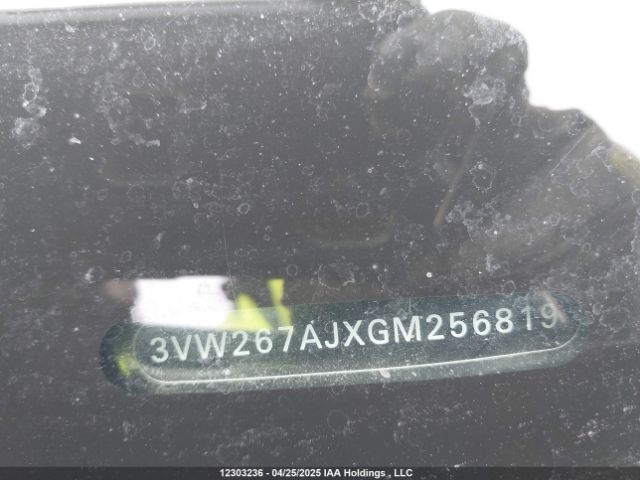 3VW267AJXGM256819 Volkswagen 2016