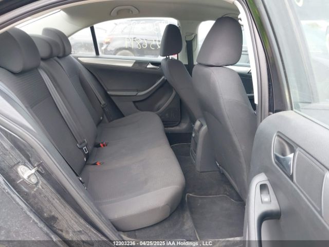 3VW267AJXGM256819 Volkswagen 2016
