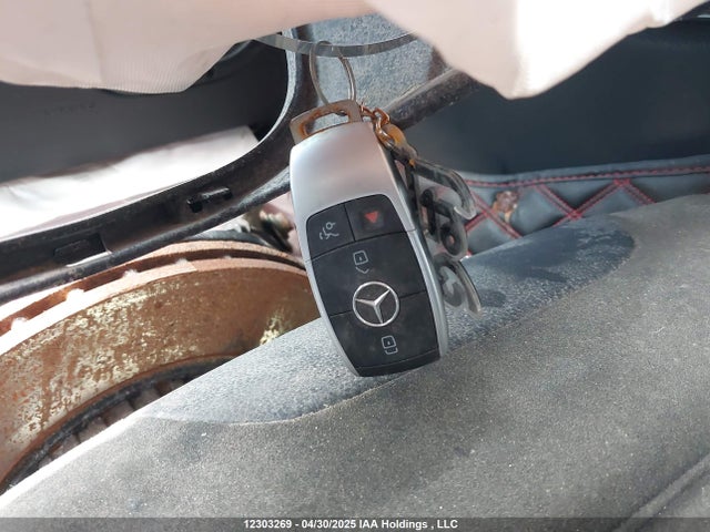 55SWF6EB8LU330933 Mercedes-Benz m276